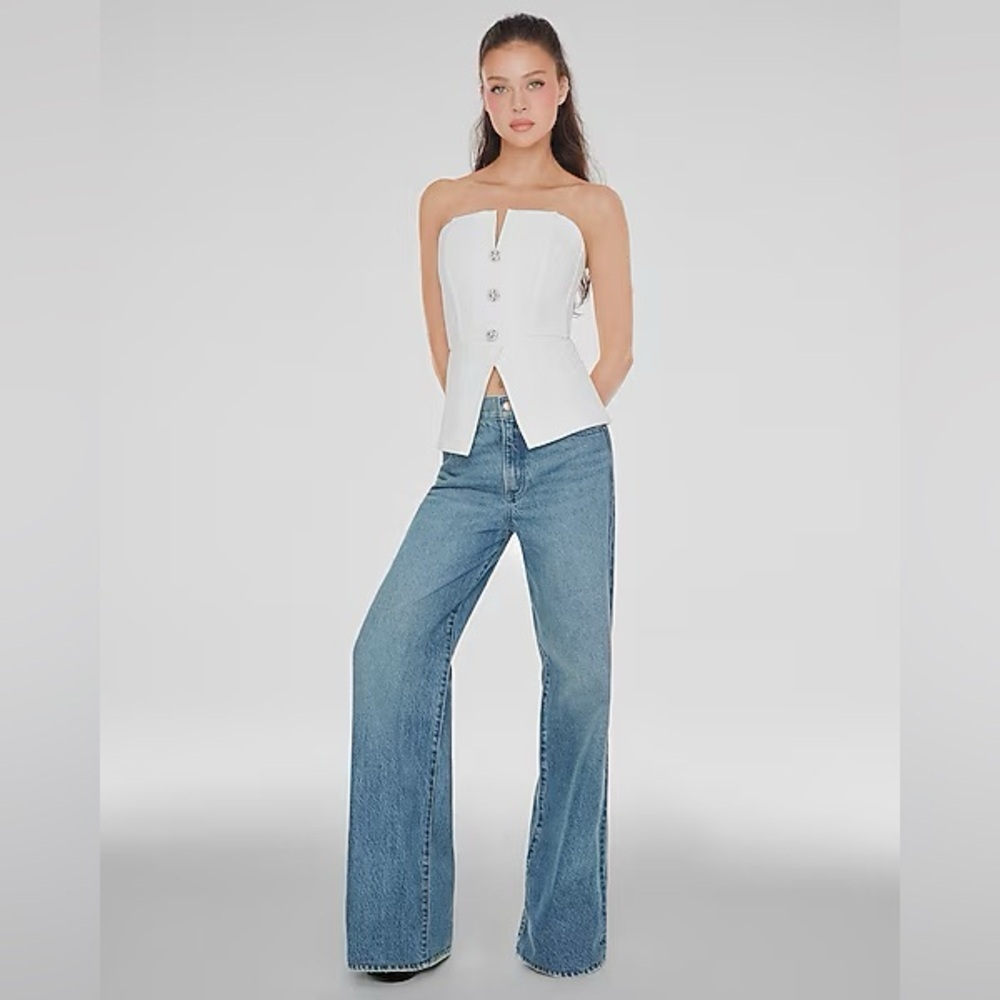 Express Women’s Wide Leg High Rise Jeans Classic Blue Casual Straight Size 4 - Picture 3 of 16